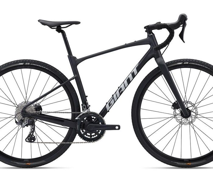 Giant Revolt 0 black 2022